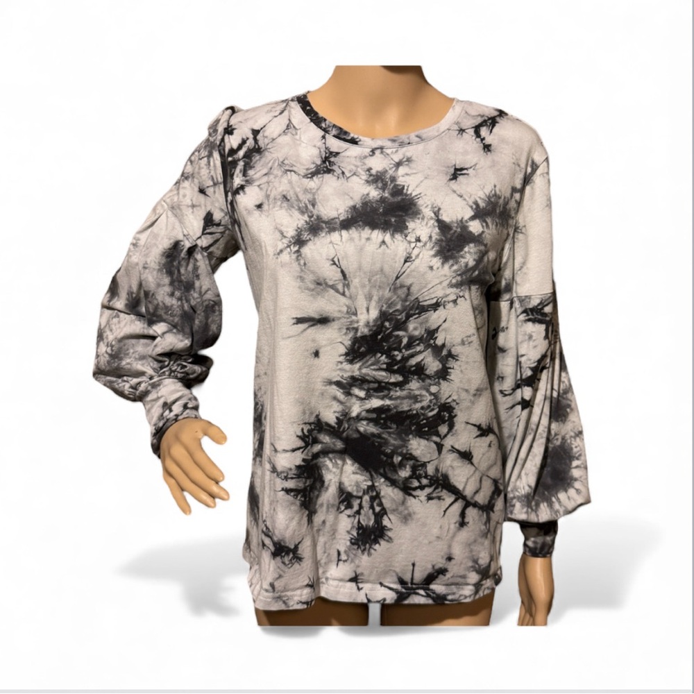💰BOGO FREE Amaryllis Black & White Tie Dye Long Sleeved Top